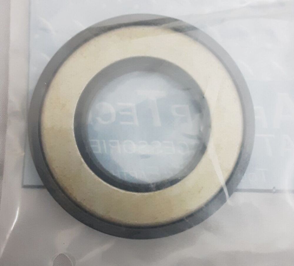 NEW GENUINE ARMOR TECH AT-09545 LEFT REAR SEAL