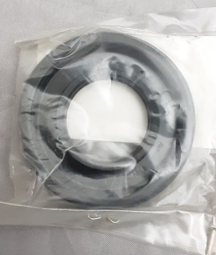 NEW GENUINE YAMAHA 93102-25183-00 OIL SEAL, SD-TYPE OVATION CS340 1979-2011