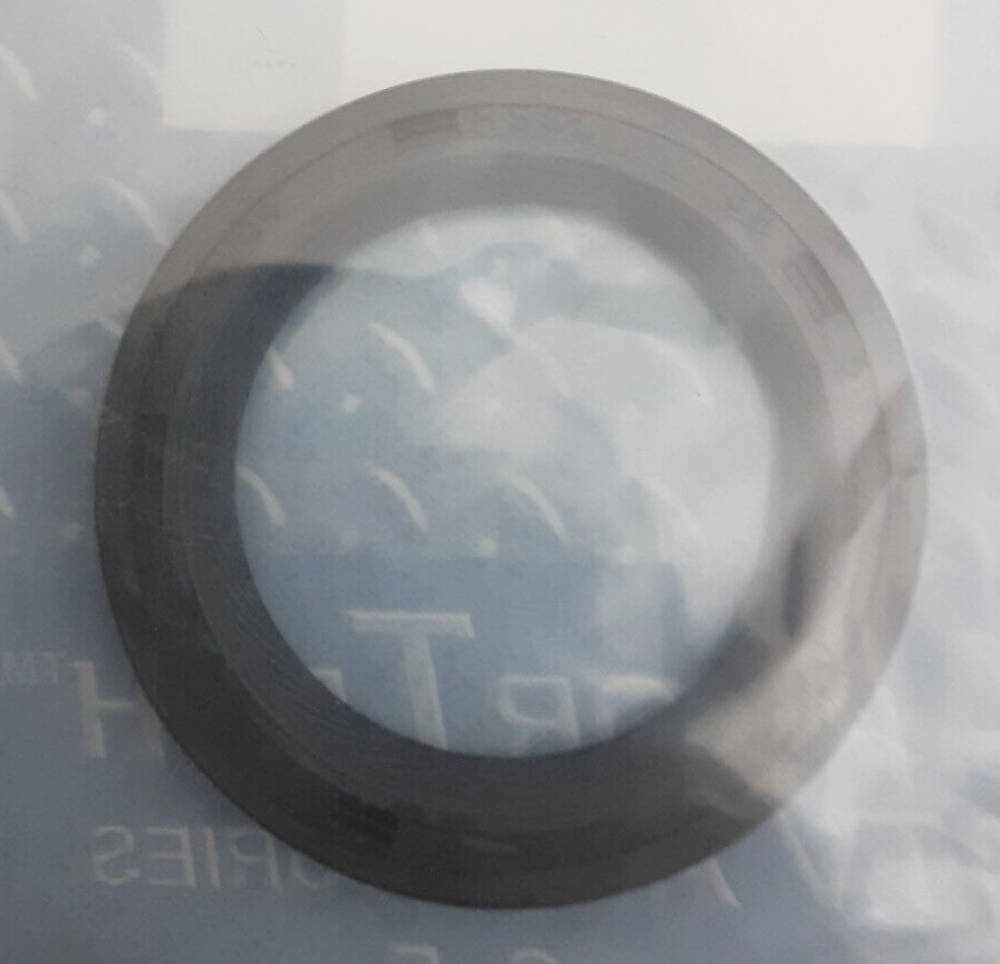 NEW GENUINE ARMOR TECH AT-09561 (SE259) OIL SEAL (38X53X7)