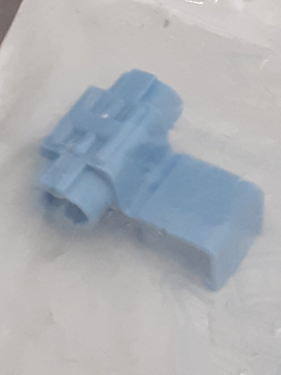 NEW GENUINE HARLEY DAVIDSON 70576-68 WIRE CONNECTOR