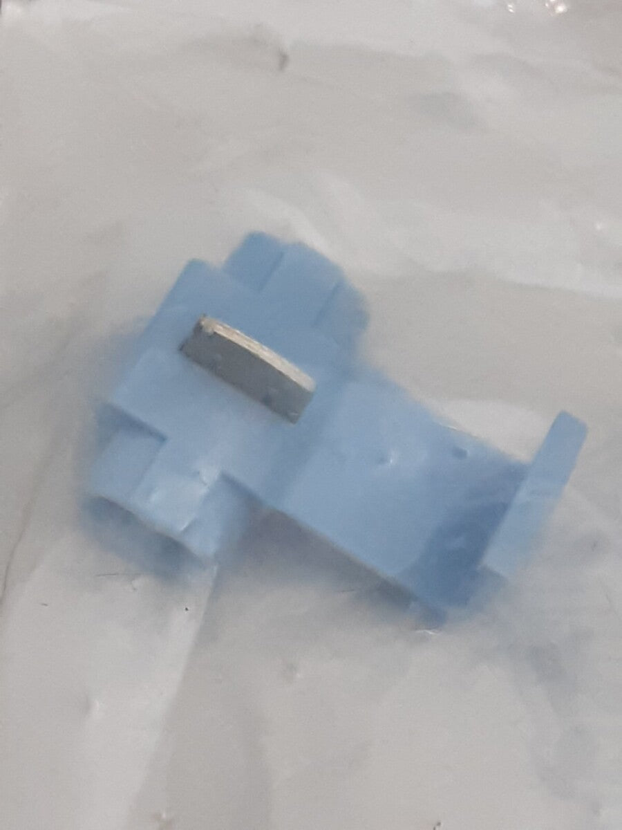 NEW GENUINE HARLEY DAVIDSON 70576-68 WIRE CONNECTOR