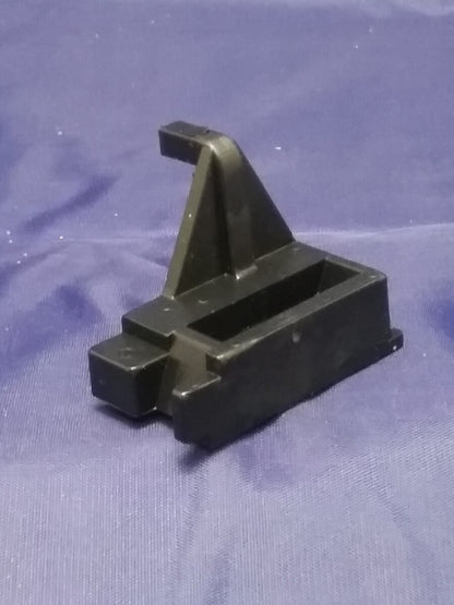 NEW QUICKSILVER 87608 LEVER BRACKET COWL MOUNT MERCURY MARINER 150 175 200 220HP