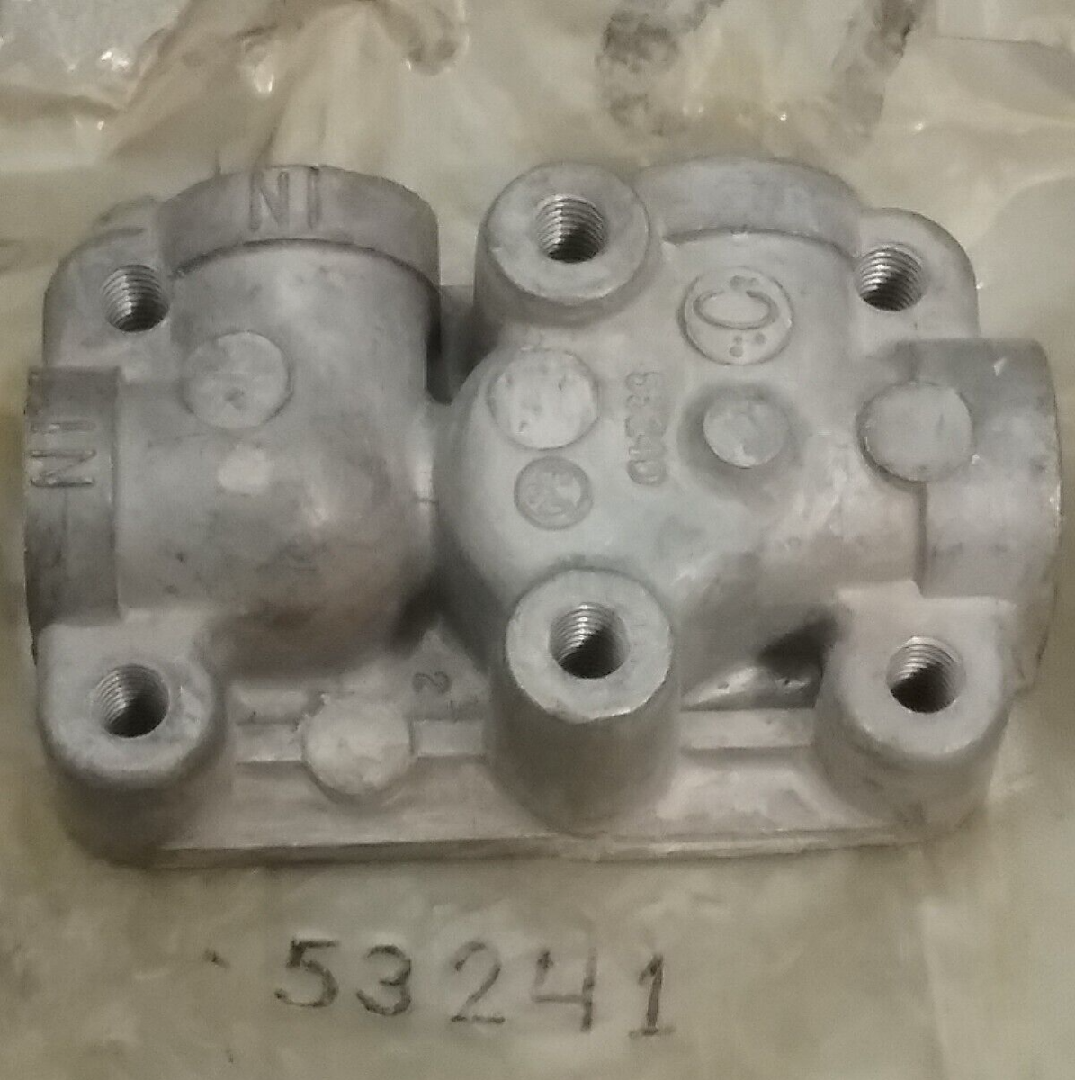 NEW MERCURY 53241 FUEL PUMP BASE MERCURY 4 4.5 9.8 20 40 200HP