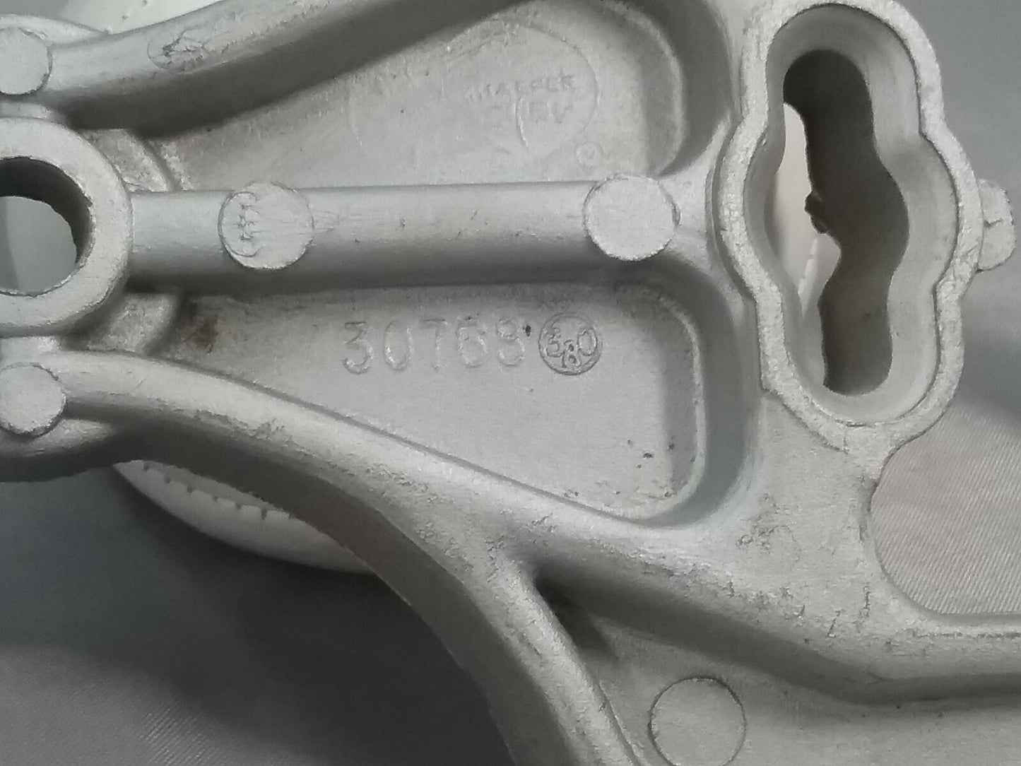 NEW QUICKSILVER 30768 BRACKET MERCURY OUTBOARD 70-100HP