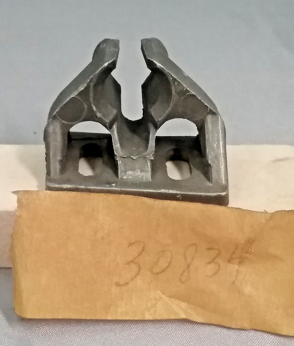 NEW QUICKSILVER 30834 BRACKET MERCURY OUTBOARD 4-40HP