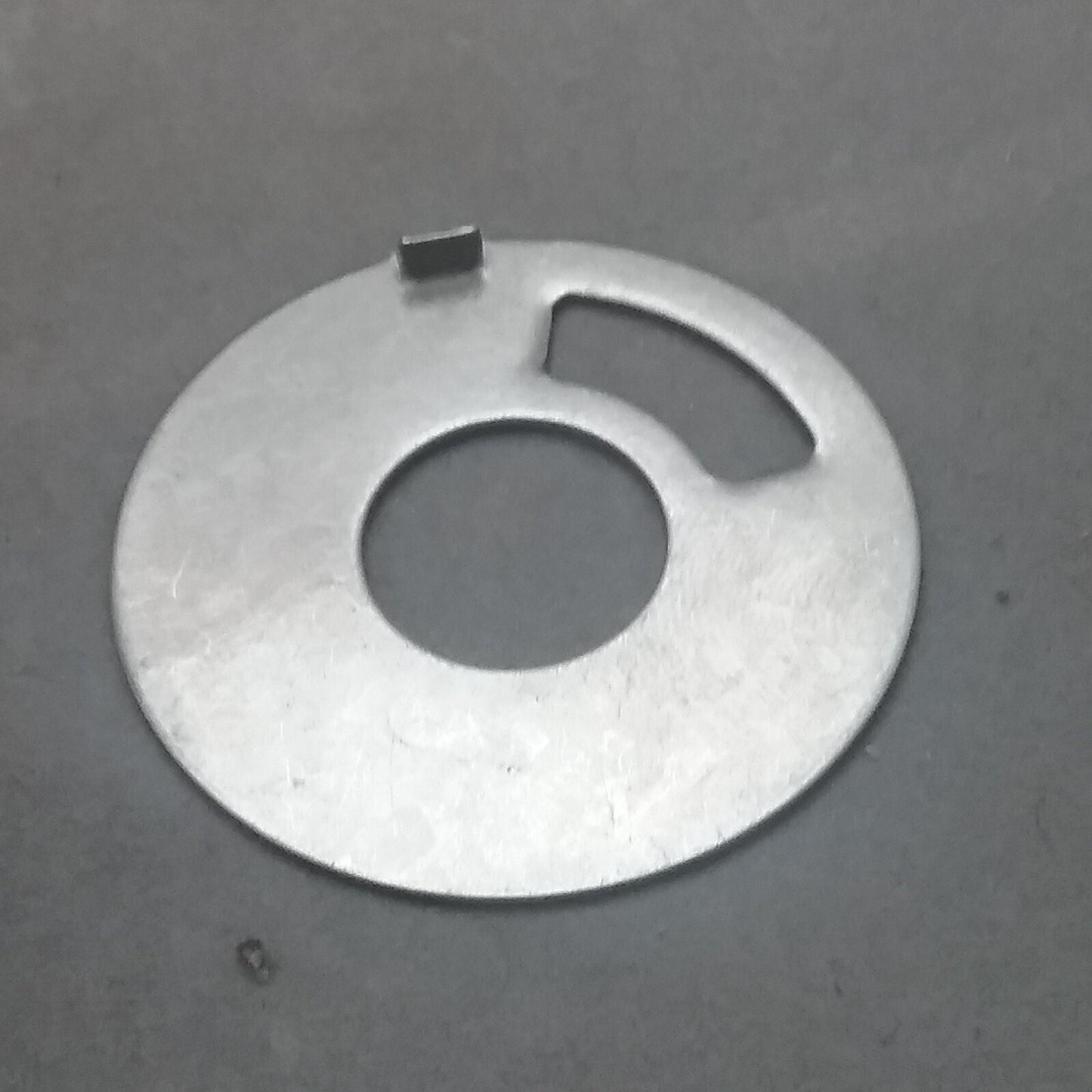 NEW MERCURY 33428 PLATE MERCURY 200HP WATER PUMP HOUSING TO COVER