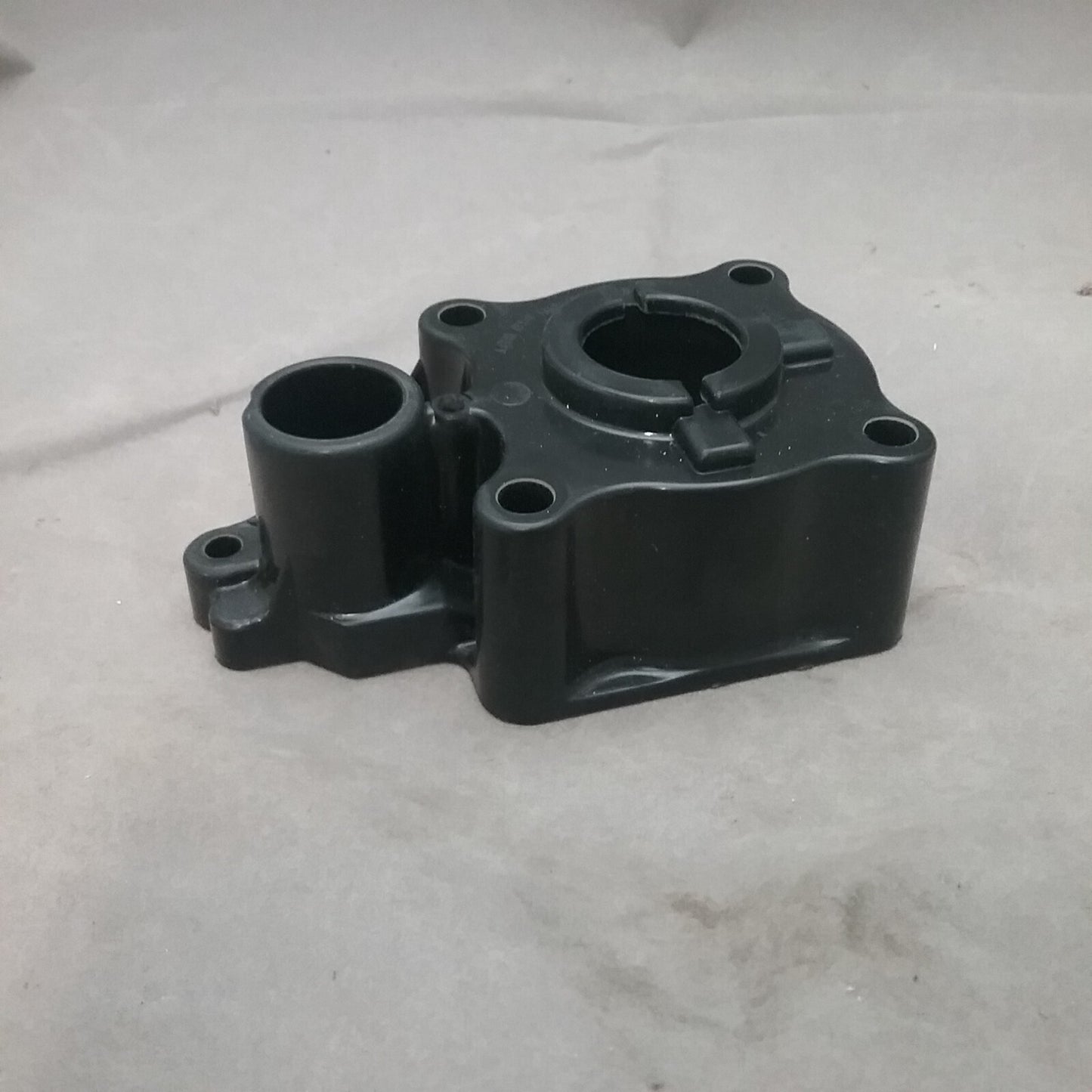 NEW QUICKSILVER 46-803757T WATER PUMP BODY MERCURY MERCRUISER FORCE