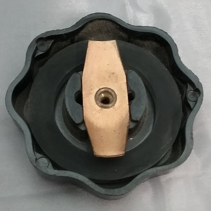 NEW QUICKSILVER 42764 OIL Cap
