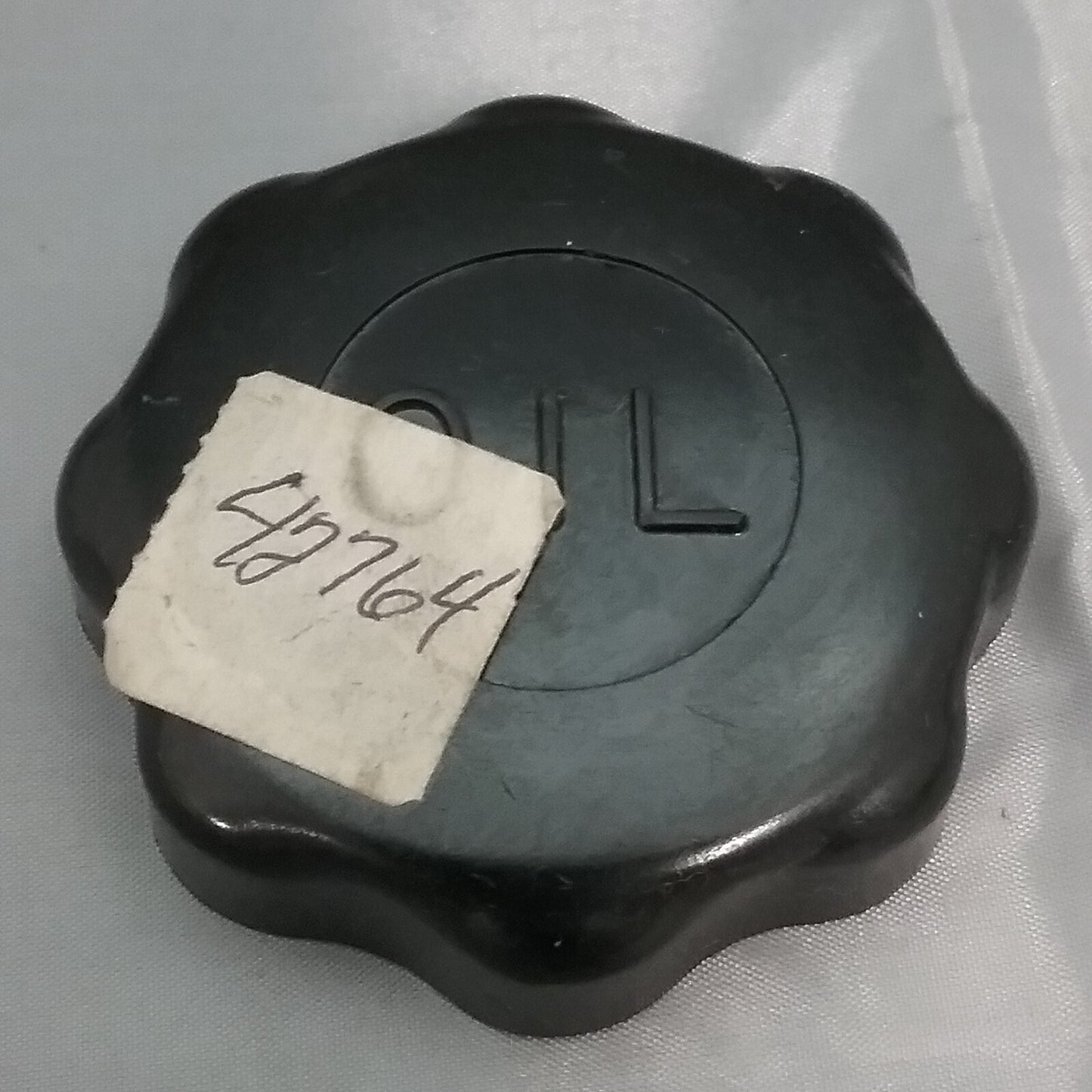 NEW QUICKSILVER 42764 OIL Cap