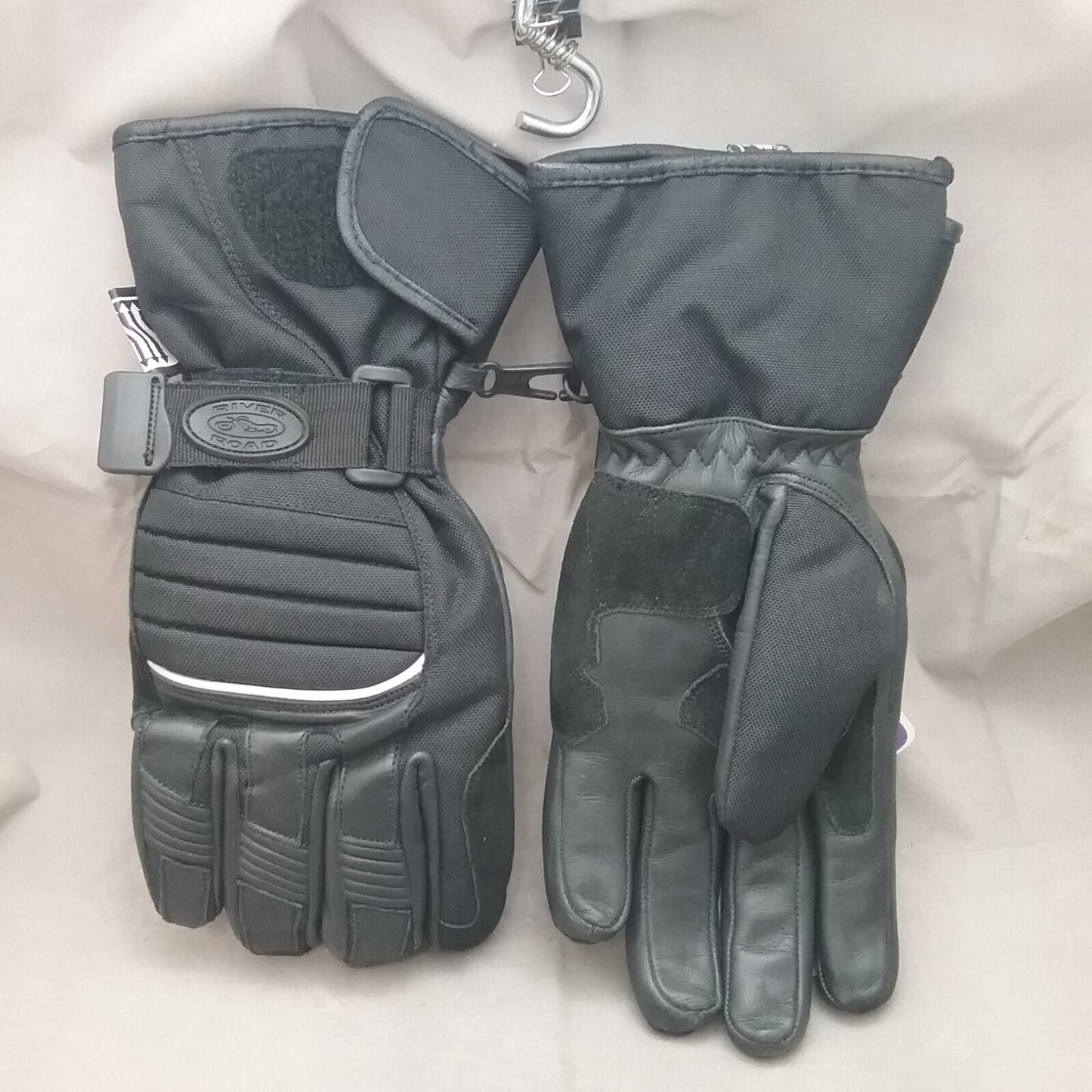 NEW RIVER ROAD 091587 GLOVES CHEYENNE BLACK EXTRA SMALL