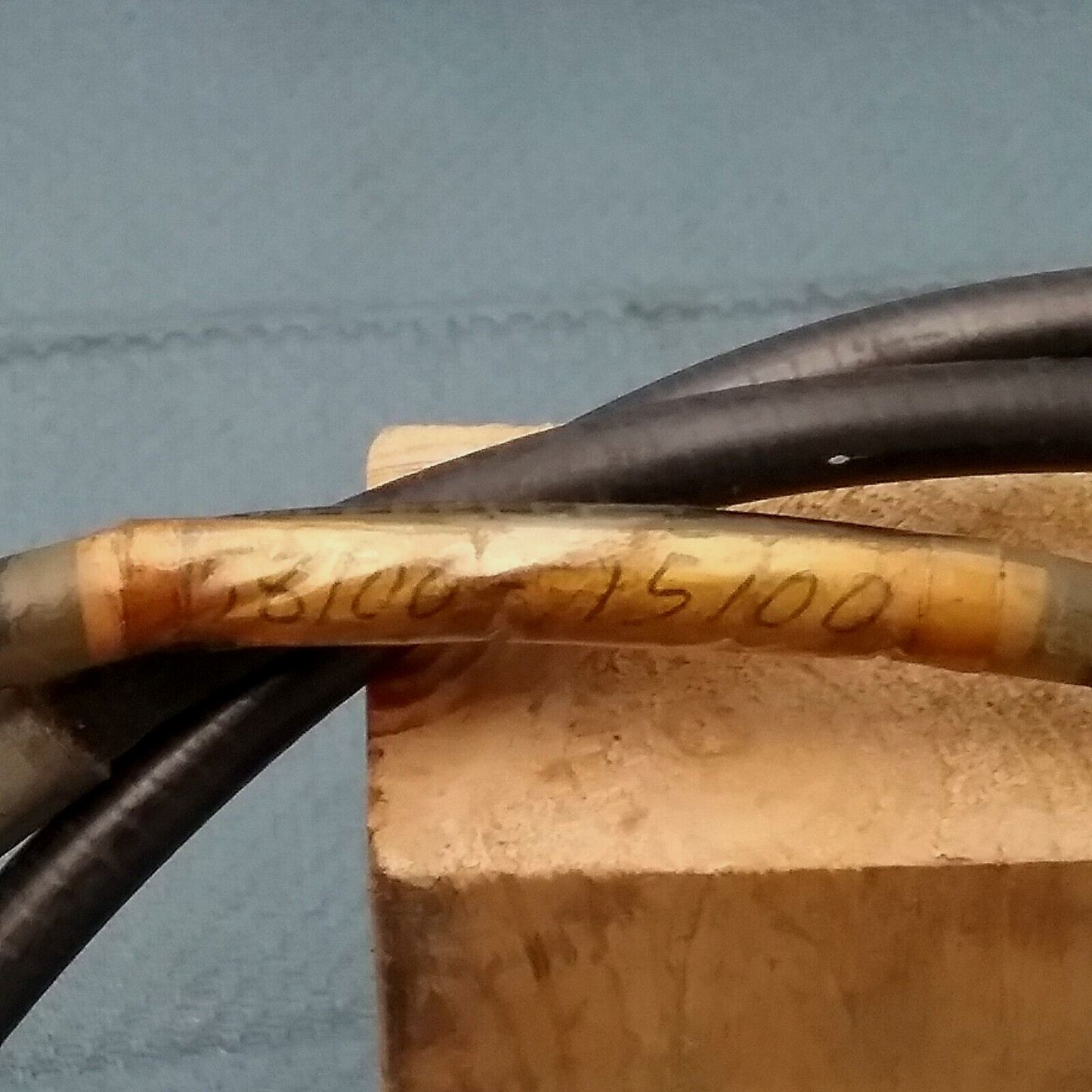 NEW SUZUKI 58100-15101 CABLE ASSEMBLY, FRONT BRAKE T500 1968-1976