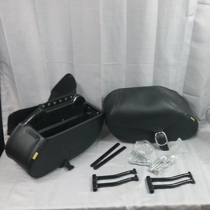 NEW WILLIE & MAX SB1800 SADDLEBAGS REVLUTION SERIES W/ HARDMOUNTING KIT INCLUDED