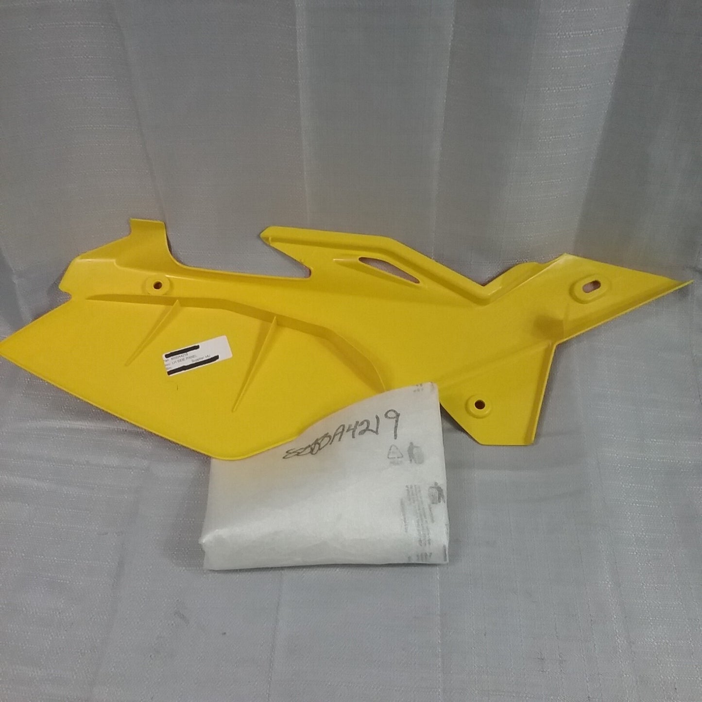 NEW GENUINE HUSQVARNA 8000A4219 BODY PANEL LEFT SIDE