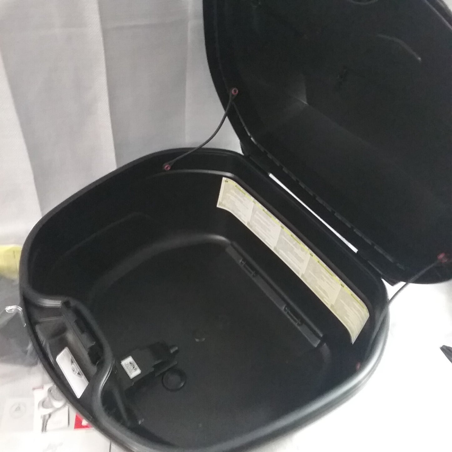 NEW GIVI B37NTA TRUNK 37 LTR MONOLOCK TECH CASE MATTE BLACK W/ SMOKED LENSES