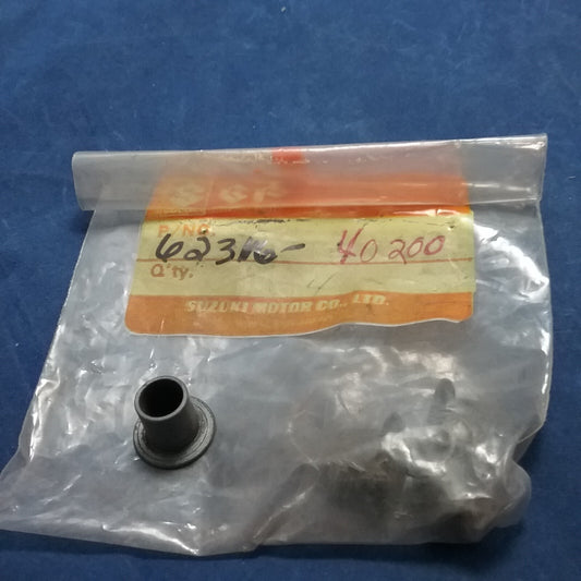 NEW GENUINE SUZUKI 62316-40200 SPACER RM100 1979-1982