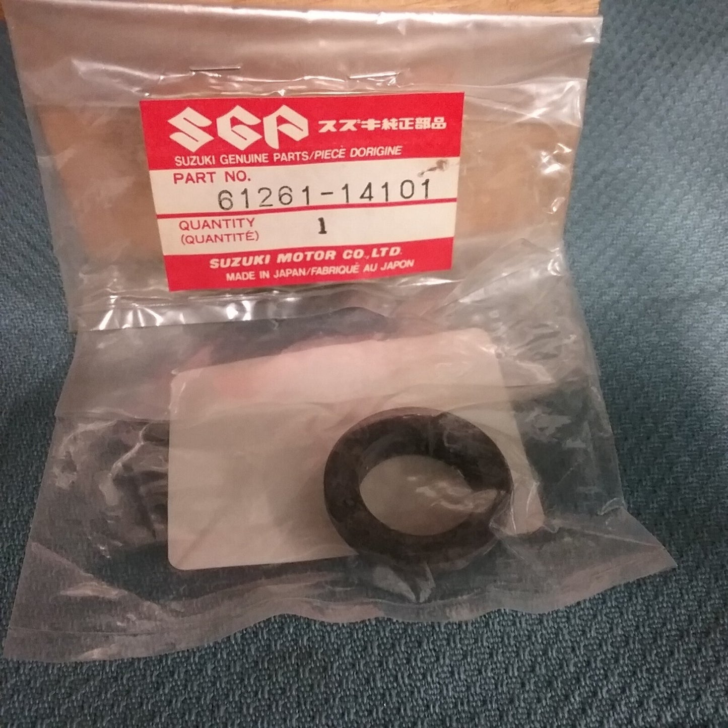 NEW GENUINE SUZUKI 61261-14101 BUSH REAR SWINGING ARM RM125