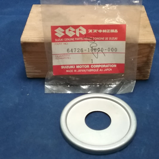 NEW GENUINE SUZUKI 64726-19B00 HOLDER, CENTER CAP REAR WHEEL ALT125