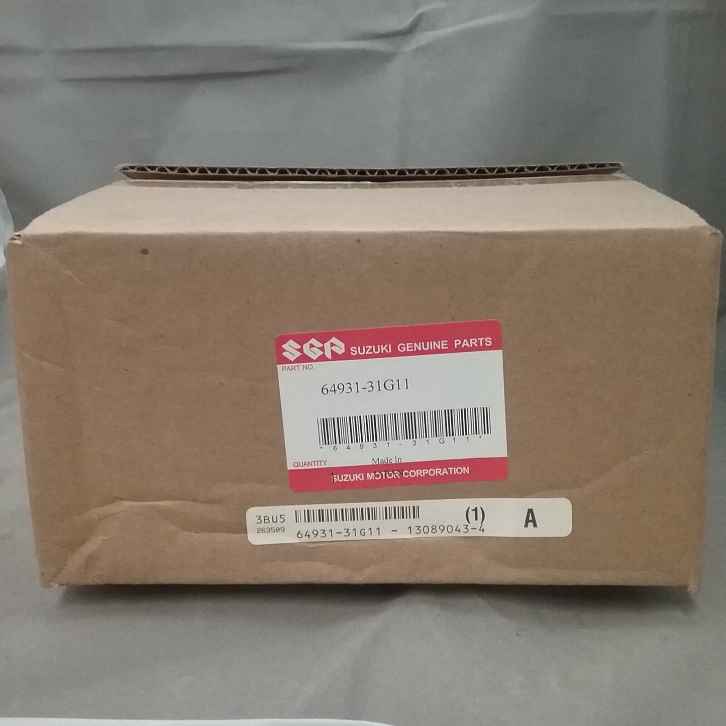 NEW GENUINE SUZUKI 64931-31G11 INNER BOOT SET 2007-2018