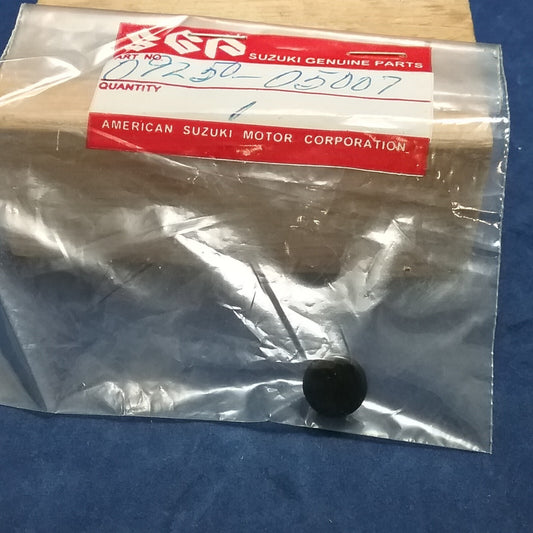 NEW GENUINE SUZUKI 09250-05007 CAP, COWLING