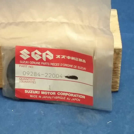 NEW GENUINE SUZUKI 09284-22004 SEAL, HUB LH 22X35X5 FRONT WHEEL DR250
