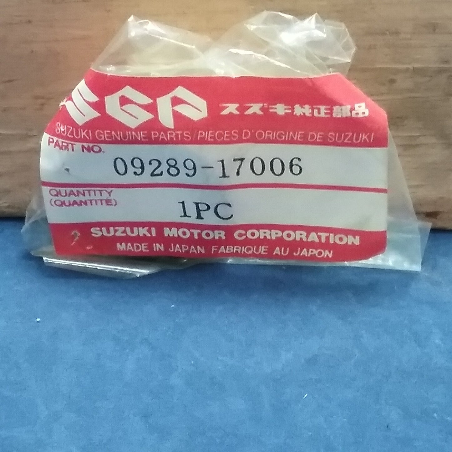 NEW GENUINE SUZUKI 09289-17006 OIL SEAL