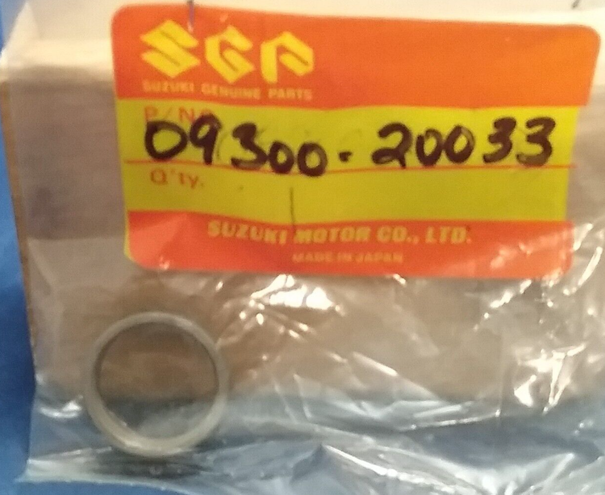 NEW GENUINE SUZUKI 09300-20033 BUSH, 1ST DRIVEN TRANSMISSION ALT125 LT125