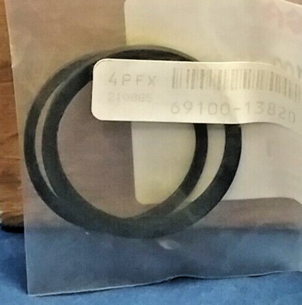 NEW GENUINE SUZUKI 69100-13820 SEAL SET, PISTON FRONT CALIPER DR250 LT230 LT250