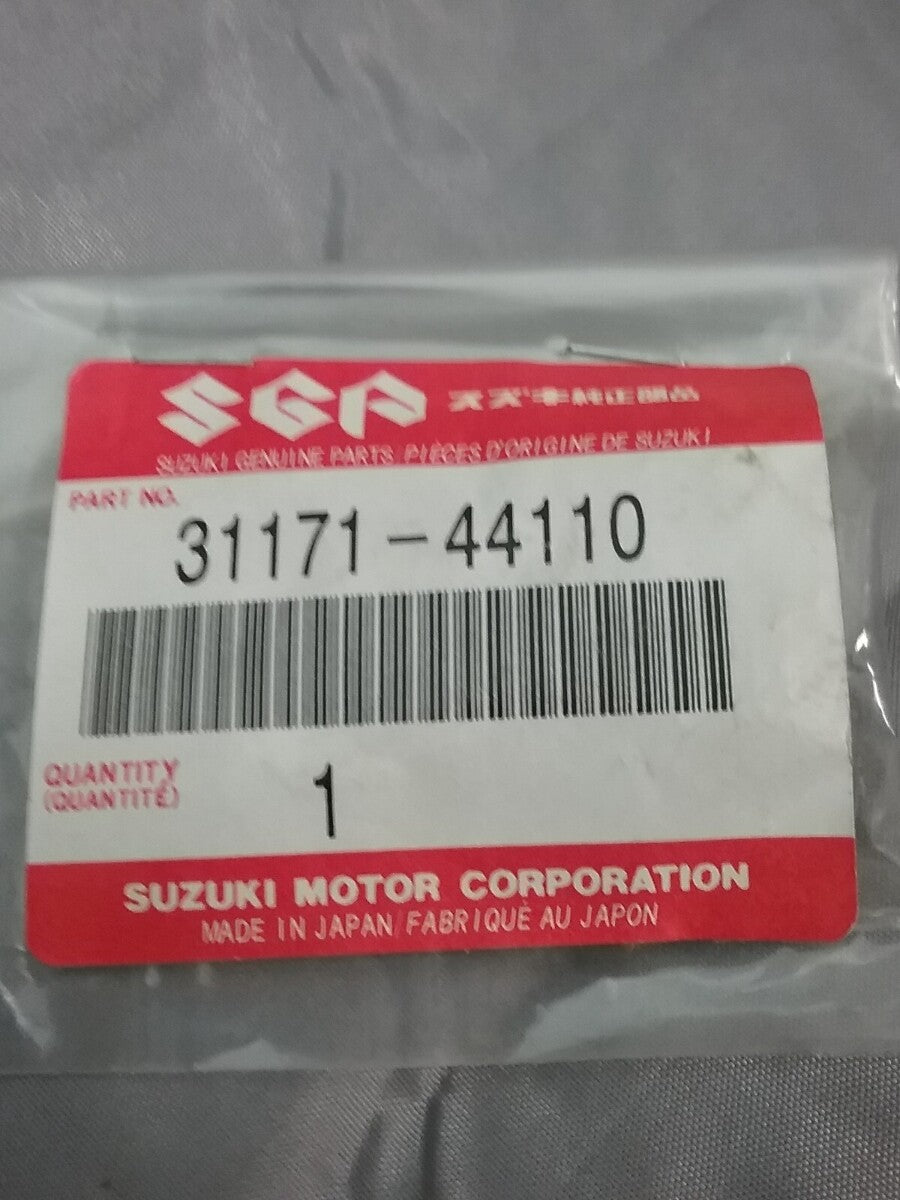 NEW GENUINE SUZUKI 31171-44110 BUSHING (B) STARTING MOTOR GS1100