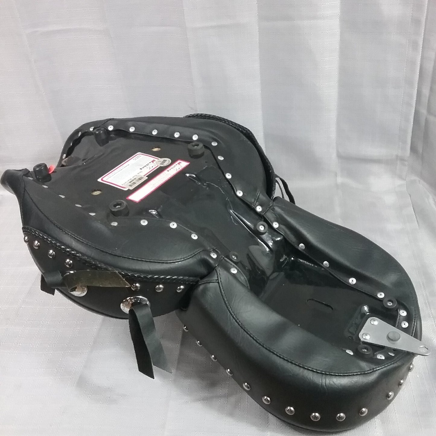 MUSTANG 6D6G 3WN 75530 SEAT HARLEY DAVIDSON DYNA SUPER GLIDE FXD 1996-2003