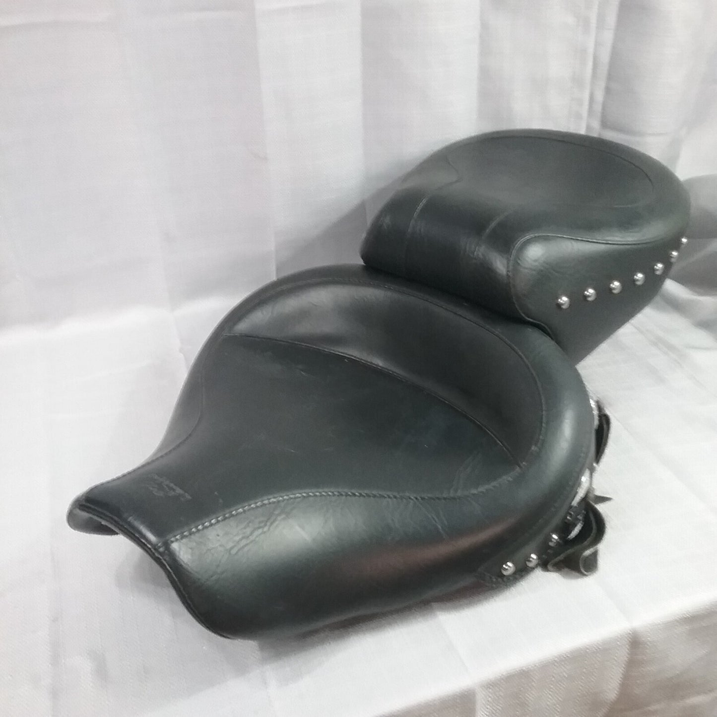 MUSTANG 6D6G 3WN 75530 SEAT HARLEY DAVIDSON DYNA SUPER GLIDE FXD 1996-2003