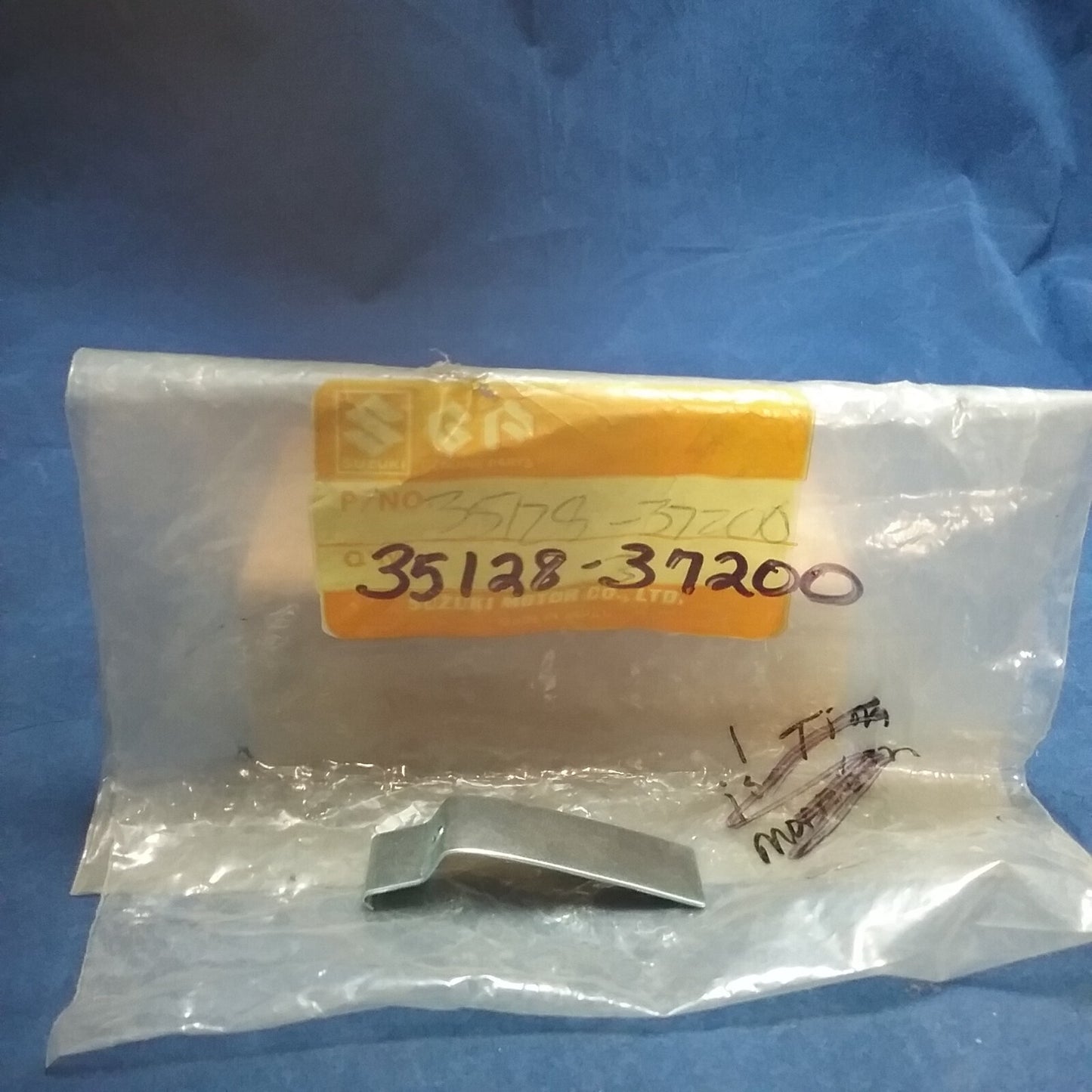 NEW GENUINE SUZUKI 35128-37200 SPRING, HEADLAMP DR400 DR500 DR125 DR125 DR250