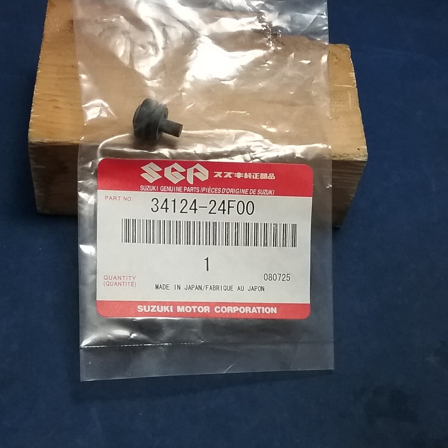 NEW GENUINE SUZUKI 34124-24F00 KNOB, SPEEDOMETER, SWITCH, LEVER GSX1300 GSX-R750