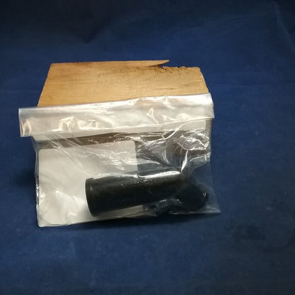 NEW GENUINE SUZUKI 33510-43010 CAP, SPARK PLUG GS400 GS550 GS750 GS1000