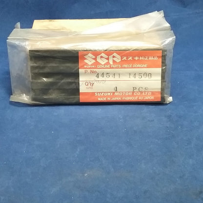 NEW GENUINE SUZUKI 44541-14500 CUSHION, FUEL TANK UPPER RM125 RM250 LT230