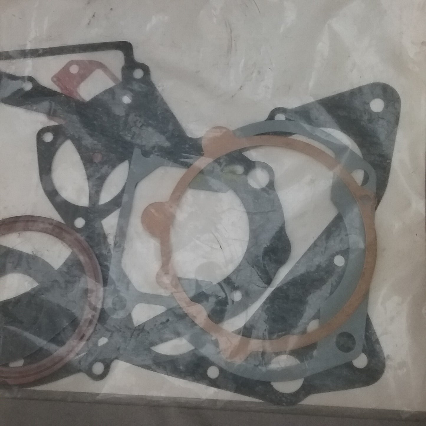 NEW SUZUKI 11400-41832 GASKET SET 1976-1977 PARTIAL