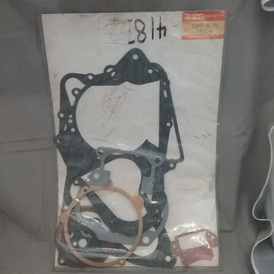 NEW SUZUKI 11400-41832 GASKET SET 1976-1977 PARTIAL