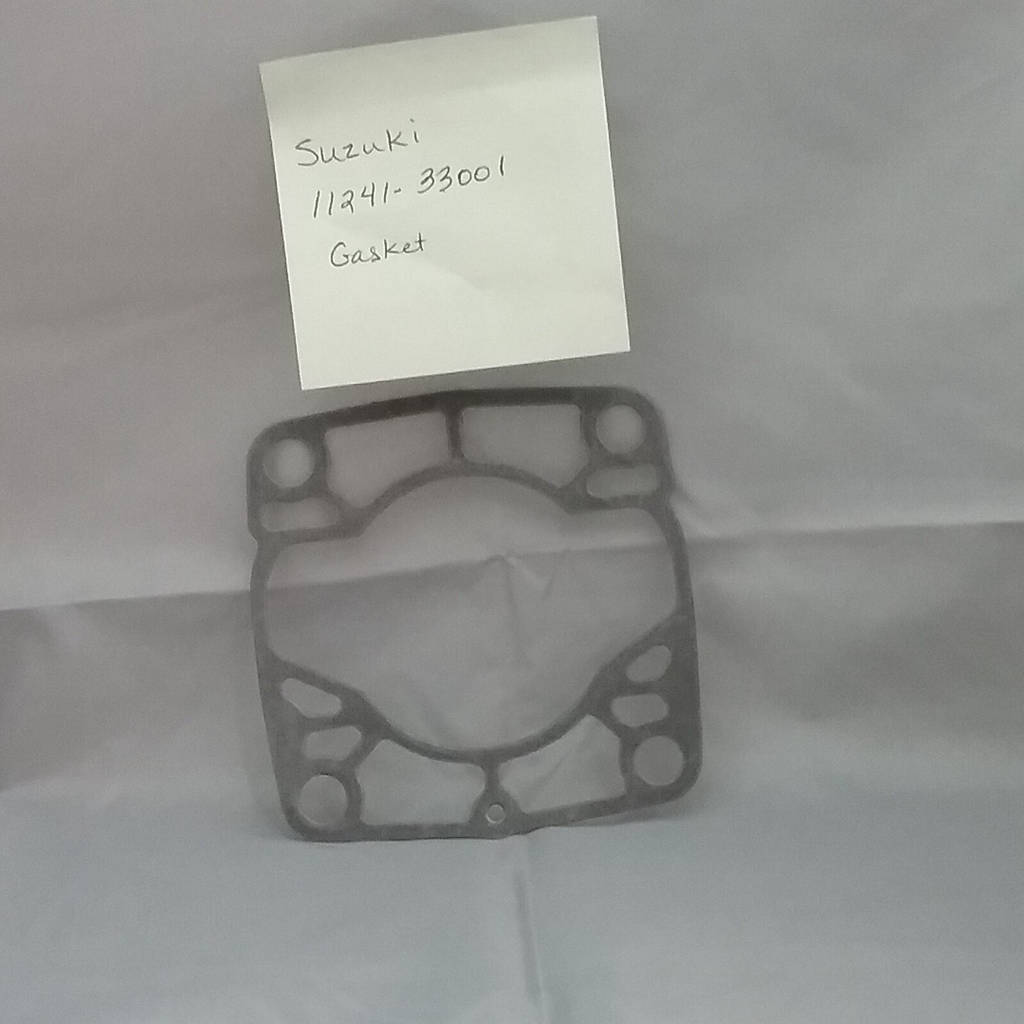 NEW REPLACES SUZUKI 11241-33001 GASKET GT380