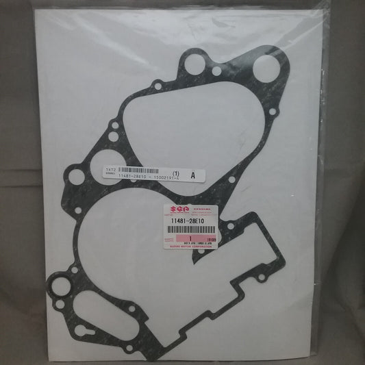 NEW GENUINE SUZUKI 11481-28E10 CRANK CASE GASKET 1994-1995