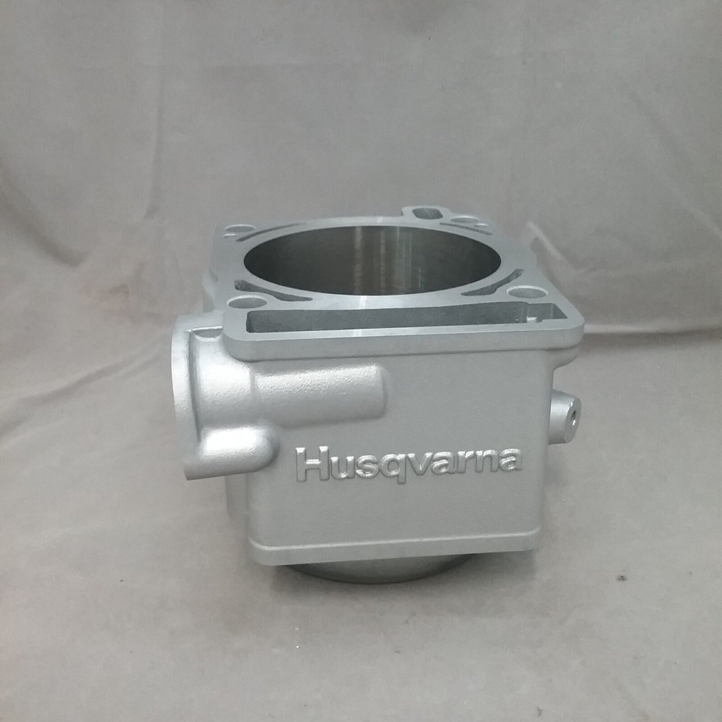 NEW GENUINE HUSQVARNA 8000H3378 HEAD CYLINDER REPLACEMENT