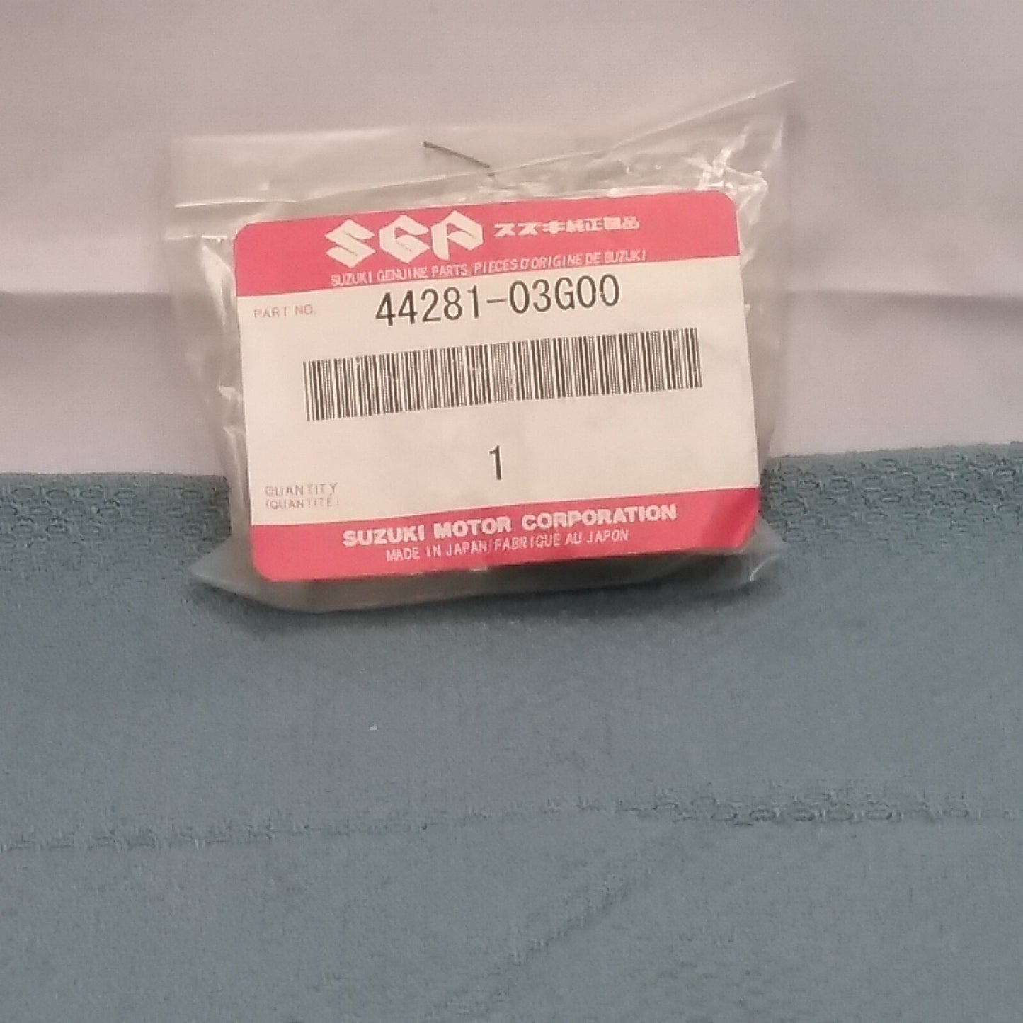 NEW GENUINE SUZUKI 44281-03G00 CUSHION, FUEL TANK RR EIGER LTF400 LTA400