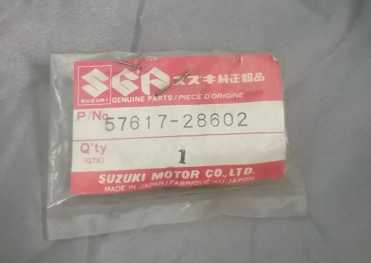 NEW GENUINE SUZUKI 57617-28602 KNOB, LIGHTING PE250