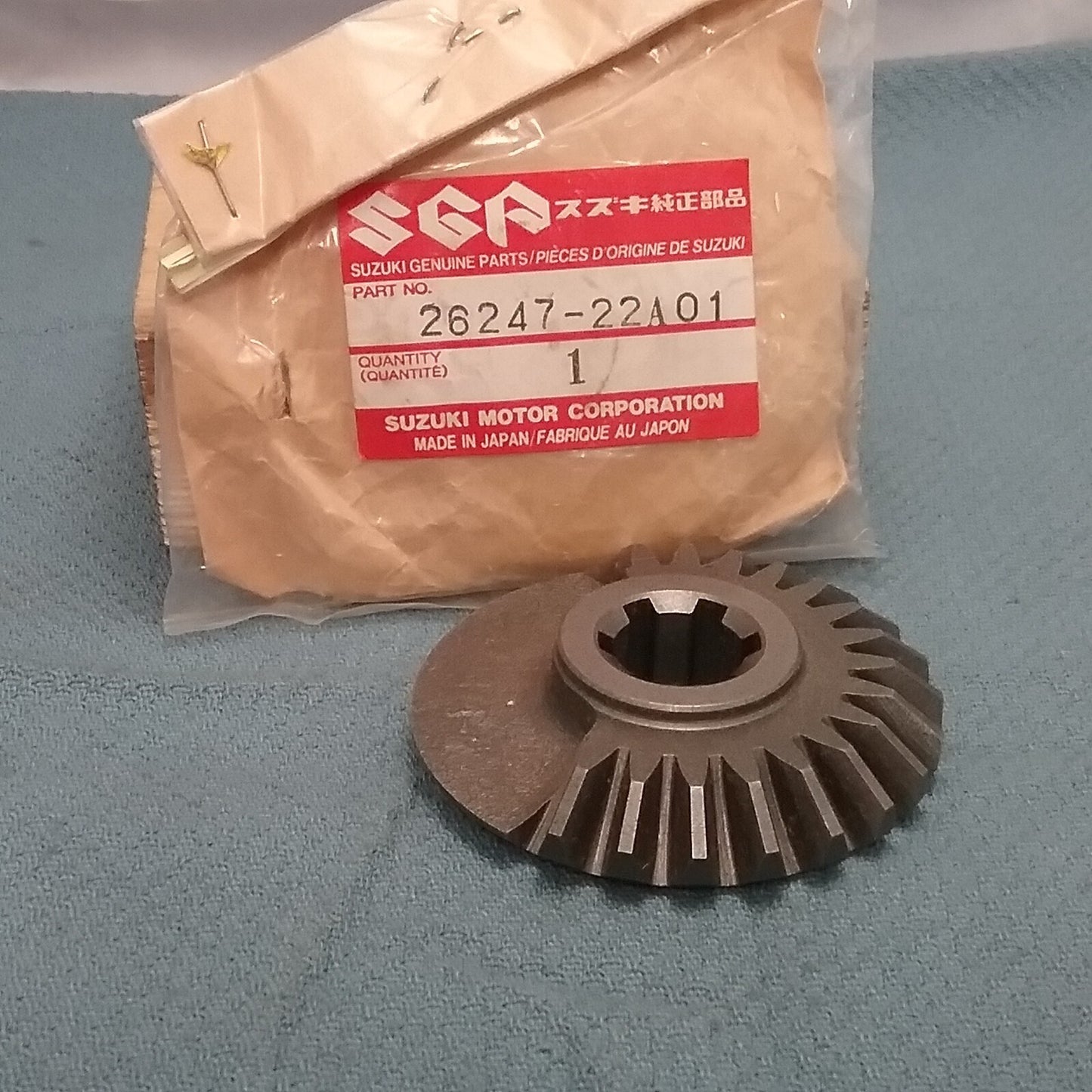 NEW GENUINE SUZUKI 26247-22A01 KICK STARTER GEAR