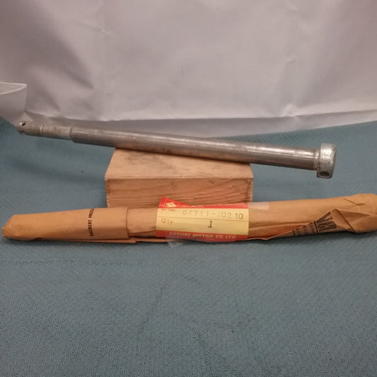 NEW GENUINE SUZUKI 64711-40210 AXLE, REAR RM100 RS175 1979-1982