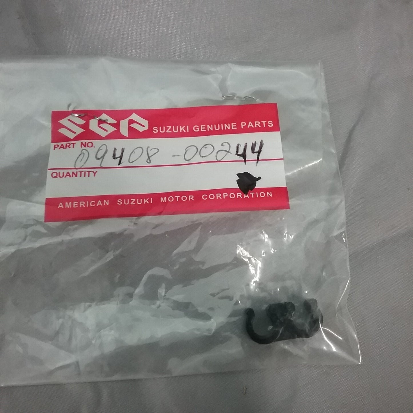 NEW SUZUKI 09408-00244 HANDLEBAR CLIP VL1500 C90