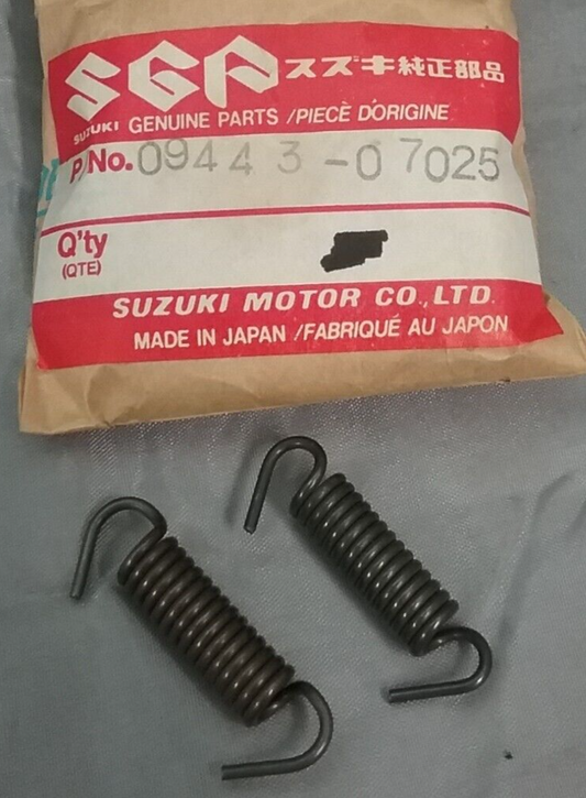 QTY 2 NEW GENIUNE SUZUKI 09443-07025 FRONT WHEEL SPRING B100P B105P KT120