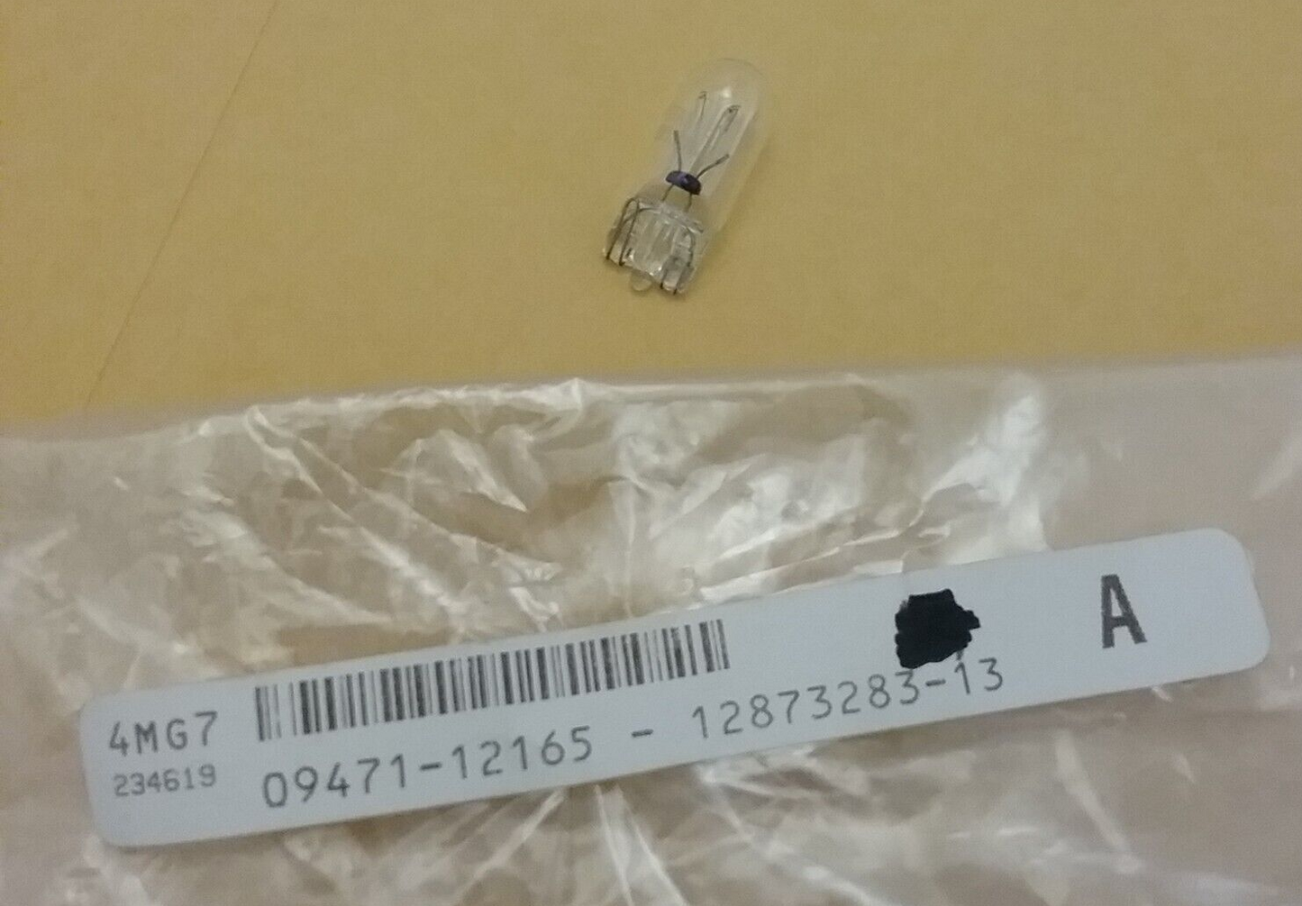 NEW REPLACES SUZUKI 09471-12165 SPEEDOMETER BULB 12V, 1.7W GS500E