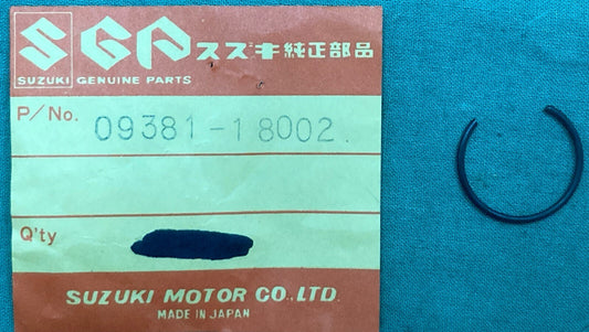 QTY 4 NEW GENUINE SUZUKI 09381-18002 CRANKSHAFT CIRCLIP T500