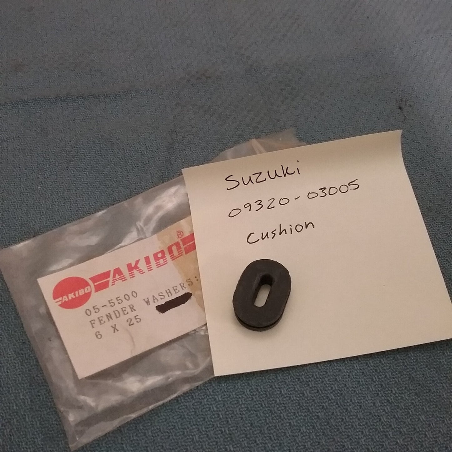 NEW REPLACES SUZUKI 09320-03005 CUSHION, LOWER RH FRAME COVER 1982-2020