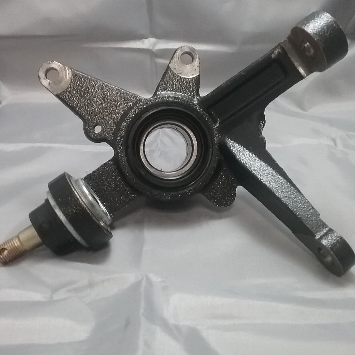 NEW GENUINE YAMAHA 5ND-F3502-00 STEERING KNUCKLE ASSEMBLY (RIGHT)