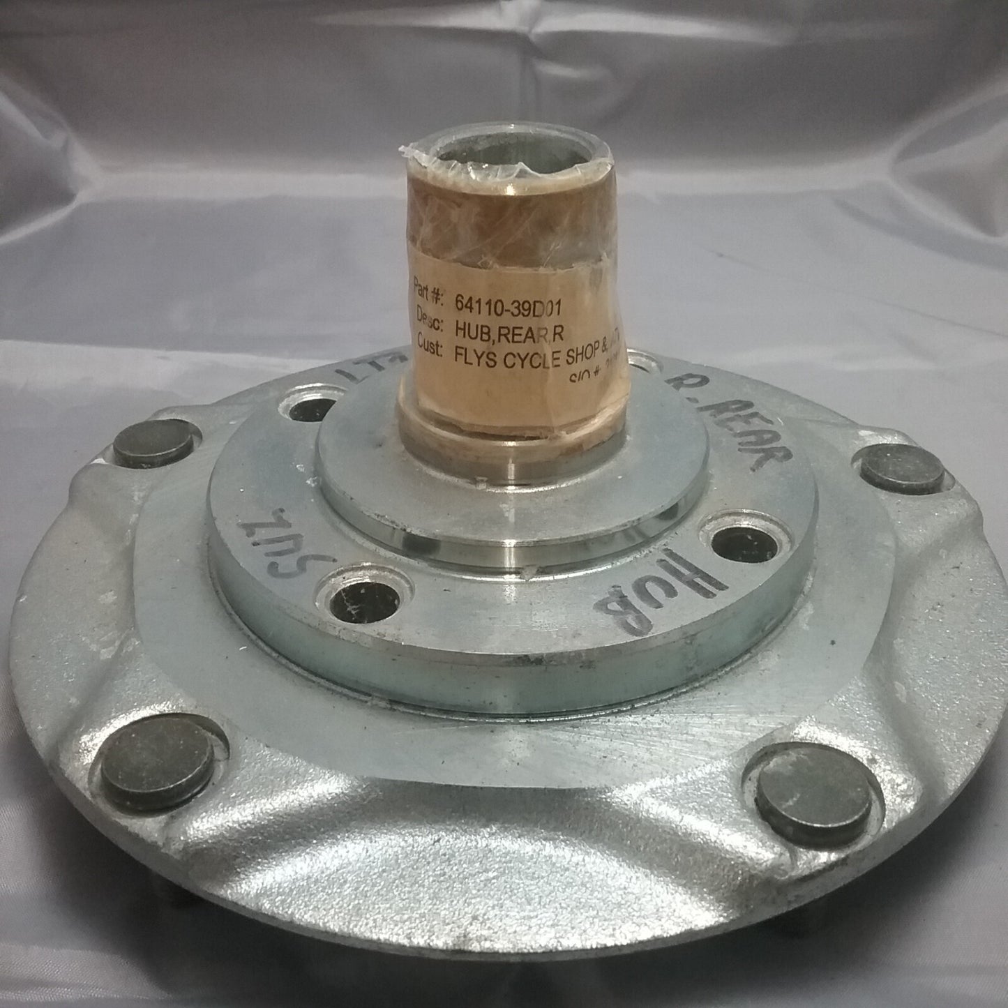 NEW REPLACES SUZUKI 64110-39D01 HUB, REAR, RH 1991-2002